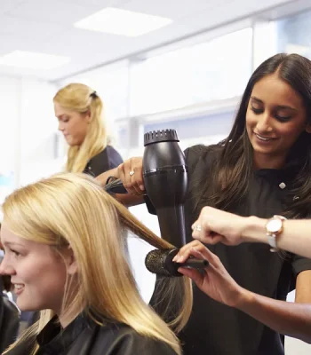 Student-salon-training